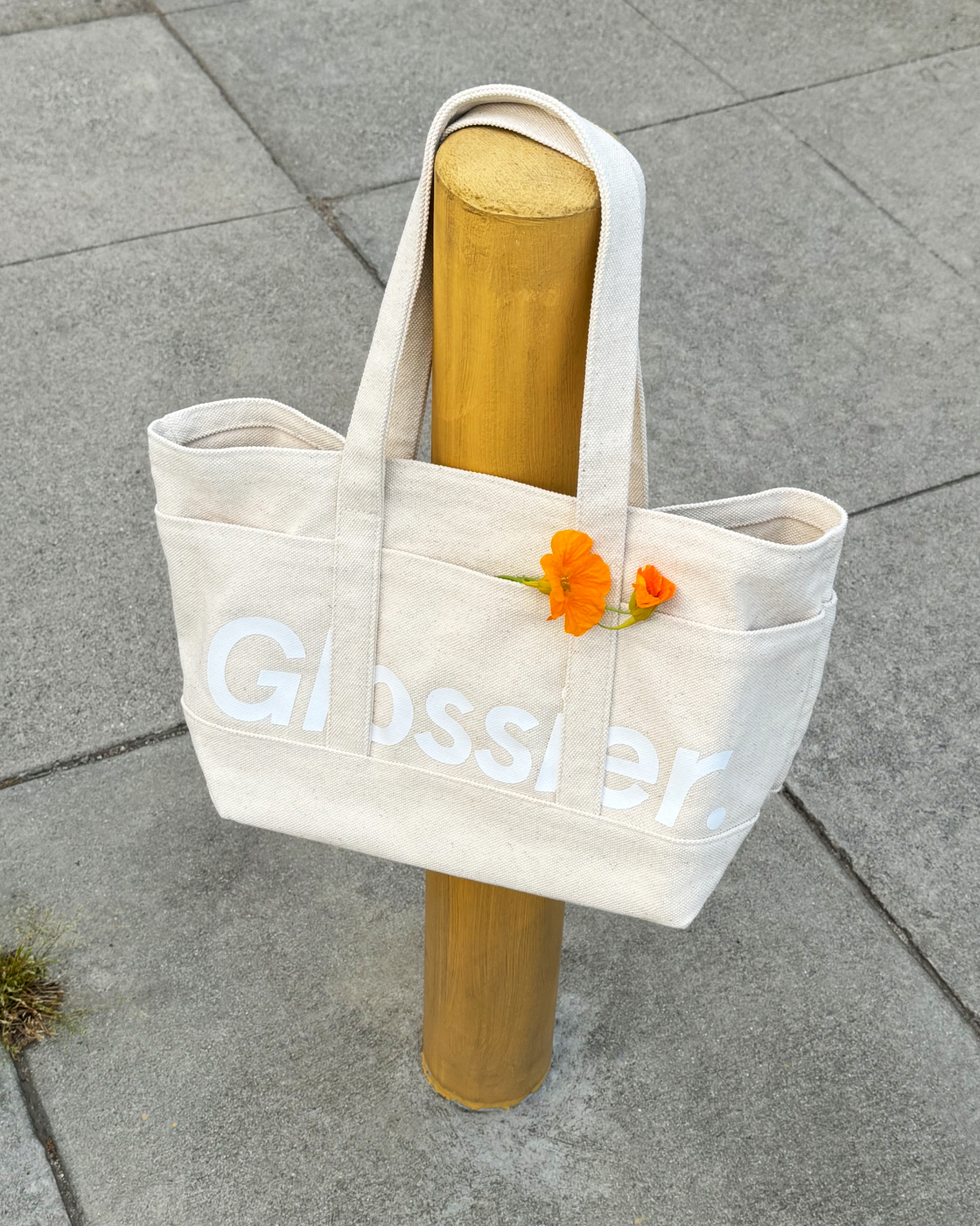 Glossier duffle bag hotsell